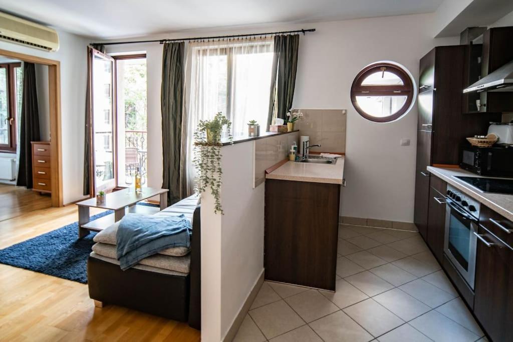 Free Parking! Soho Budapest 304, 4 Ppl, Ac, Fast Wifi, Smart Tv المظهر الخارجي الصورة